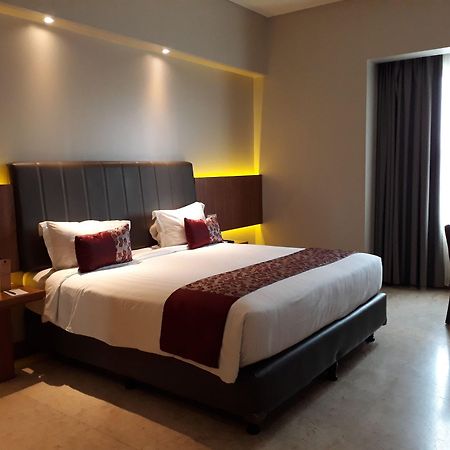 Demelia Hotel มากาซาร์ ภายนอก รูปภาพ