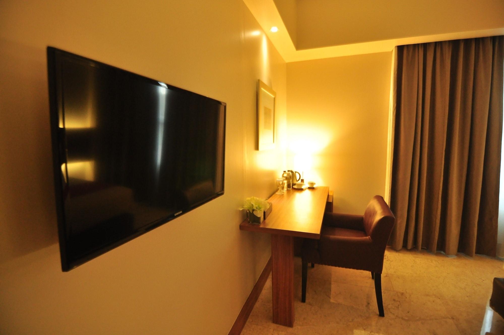 Demelia Hotel มากาซาร์ ภายนอก รูปภาพ