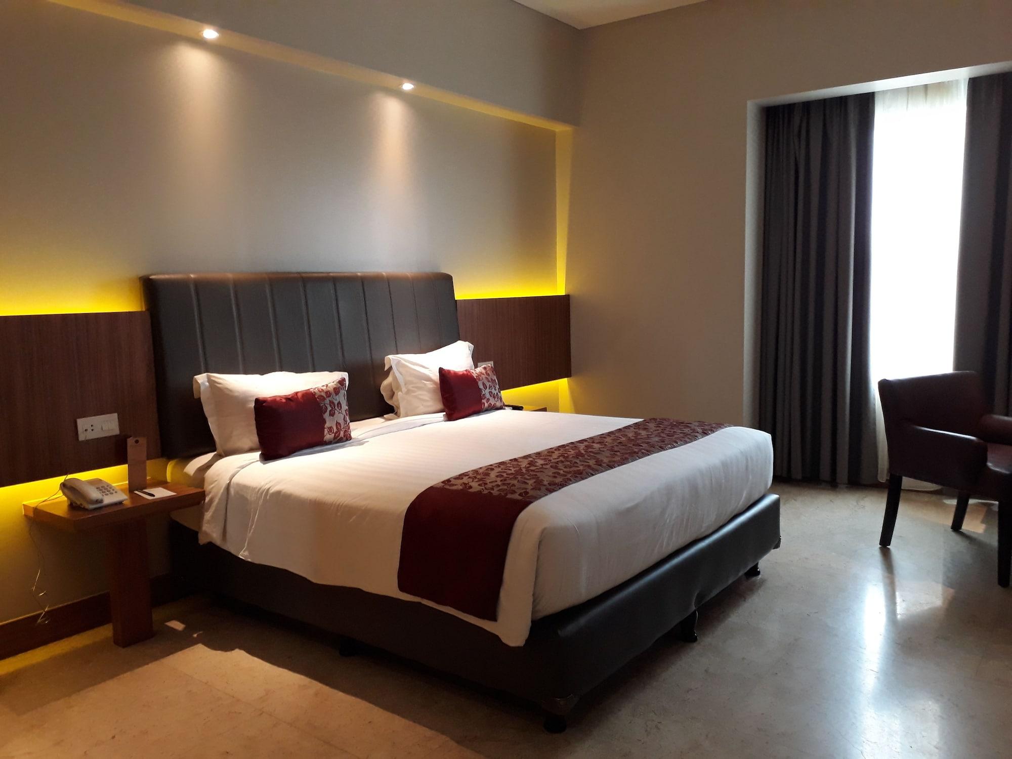 Demelia Hotel มากาซาร์ ภายนอก รูปภาพ