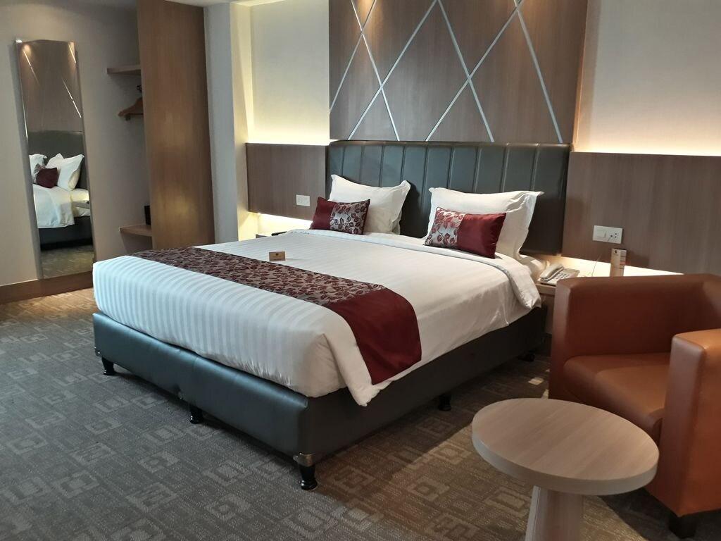 Demelia Hotel มากาซาร์ ภายนอก รูปภาพ