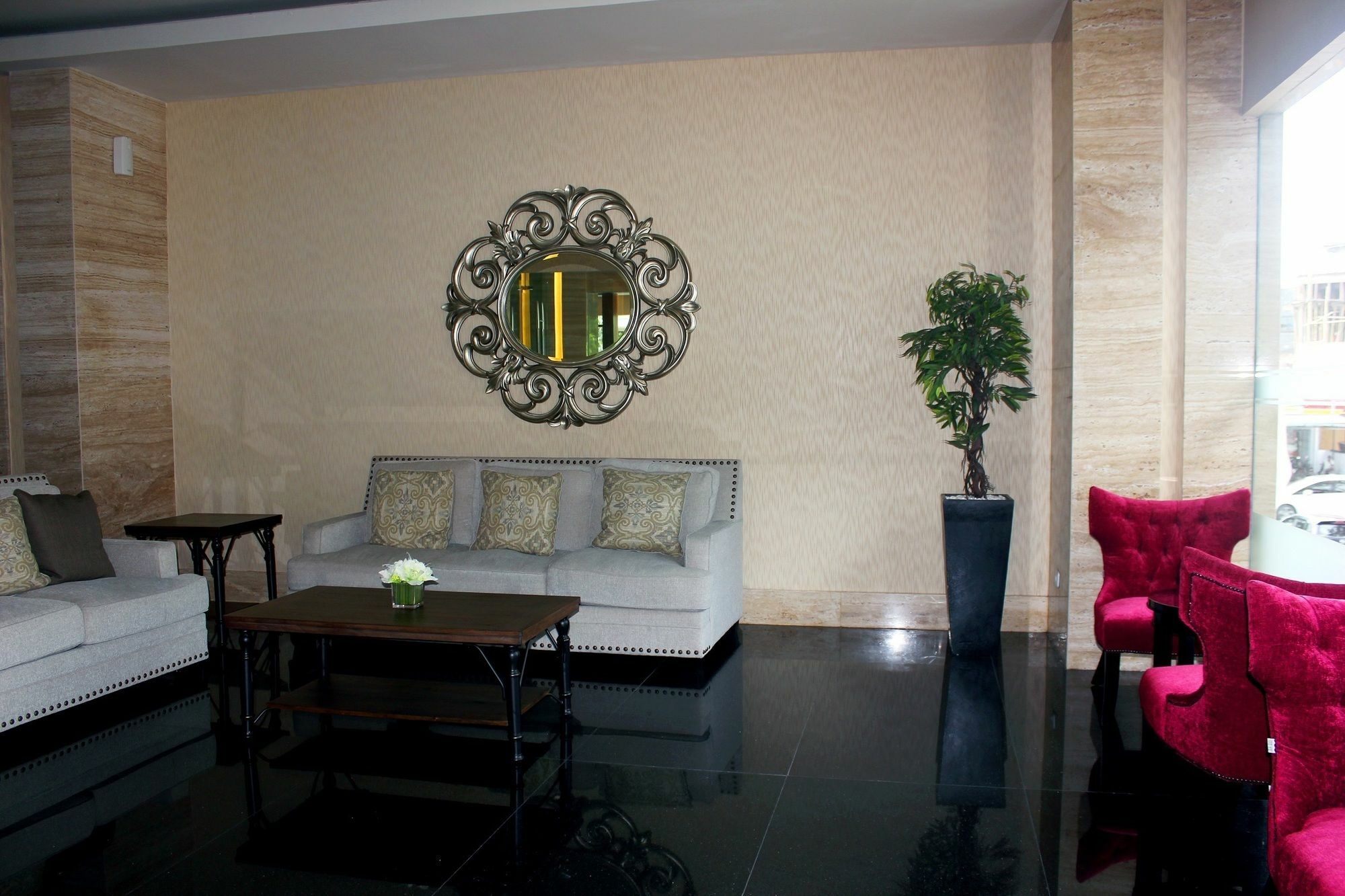 Demelia Hotel มากาซาร์ ภายนอก รูปภาพ