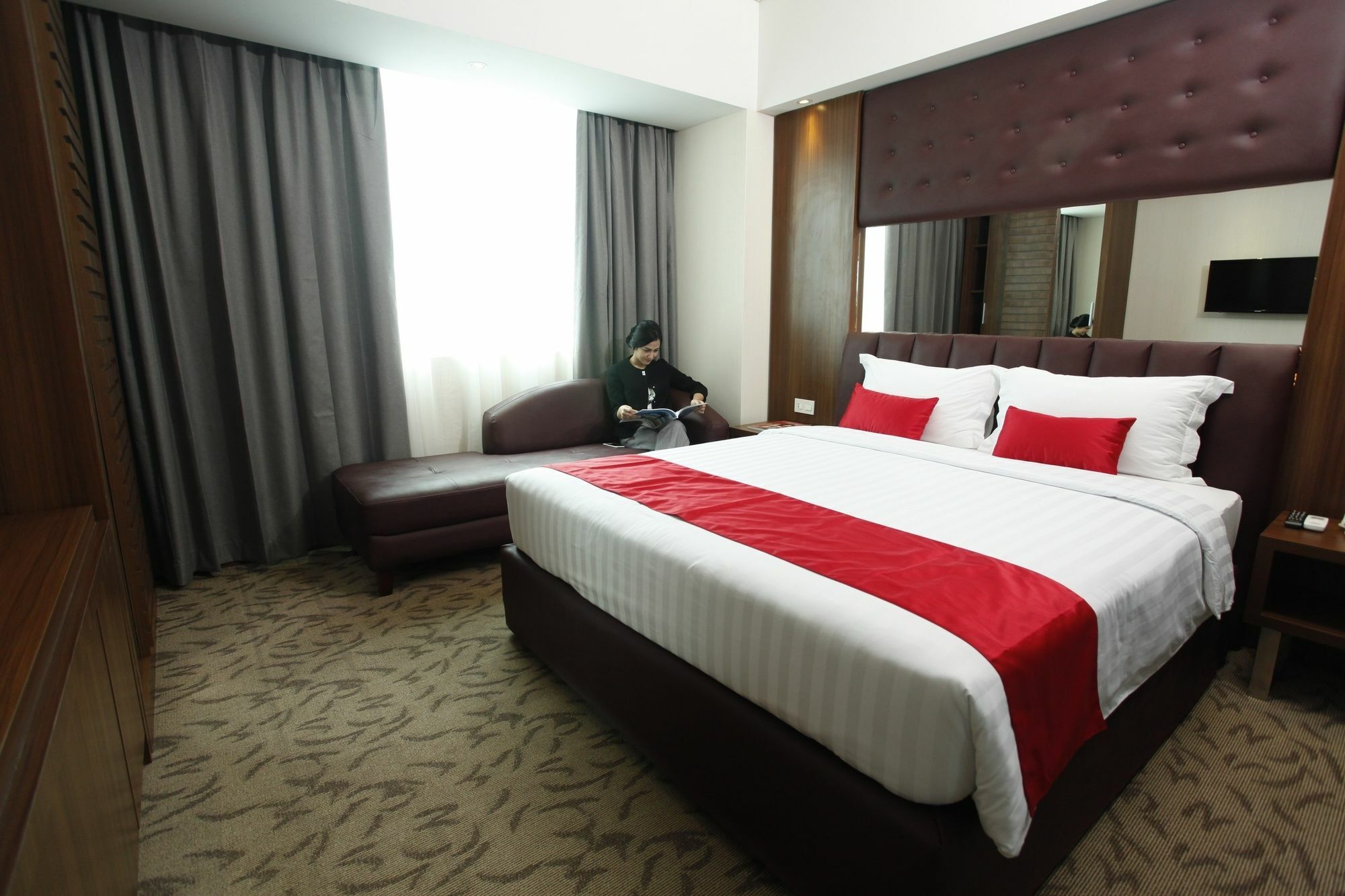 Demelia Hotel มากาซาร์ ภายนอก รูปภาพ