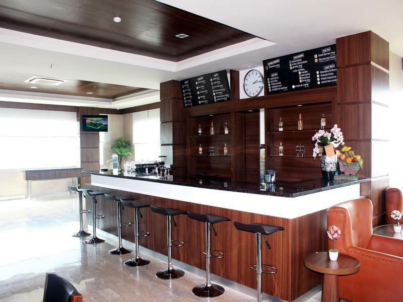 Demelia Hotel มากาซาร์ ภายนอก รูปภาพ