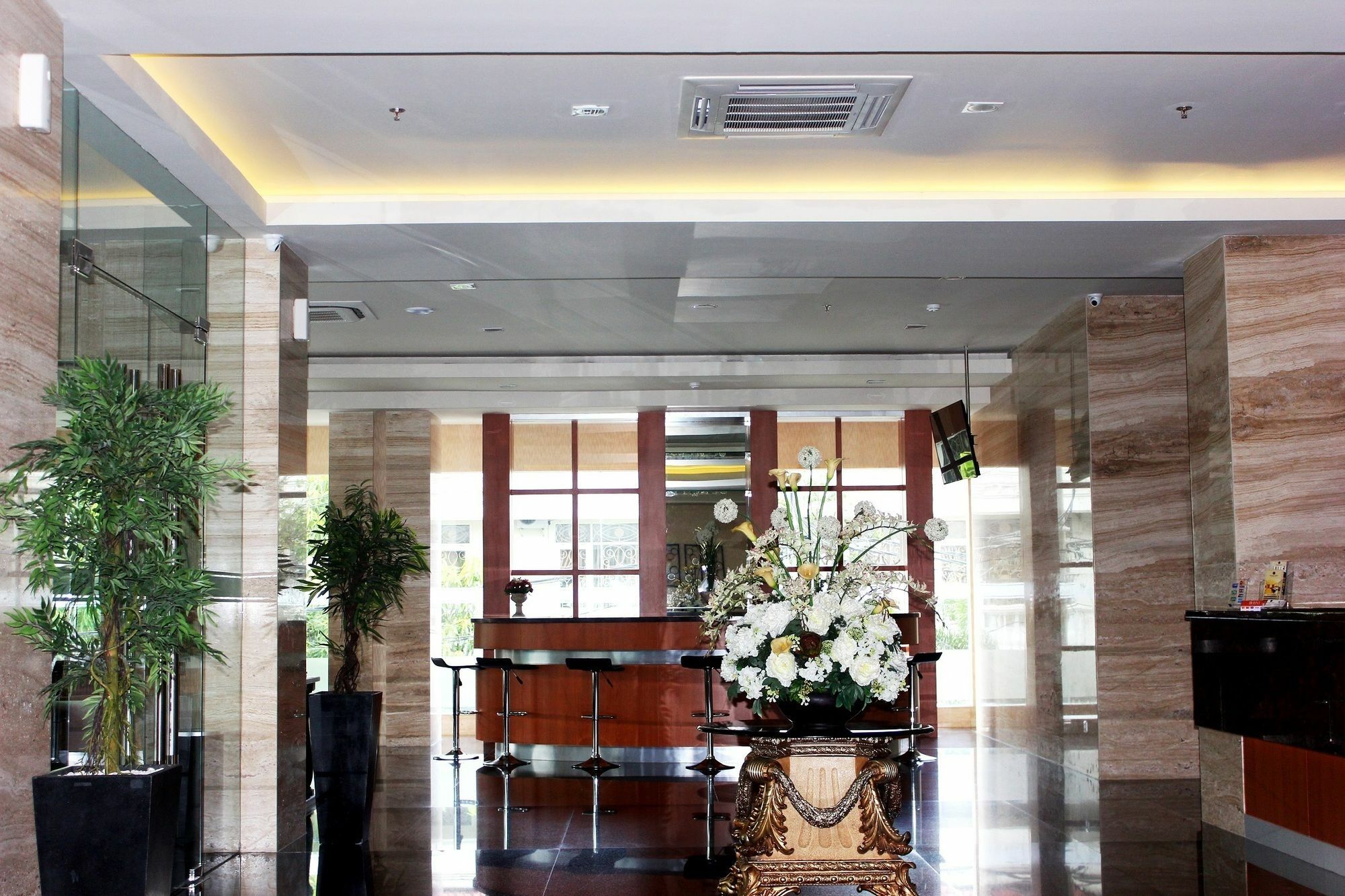 Demelia Hotel มากาซาร์ ภายนอก รูปภาพ